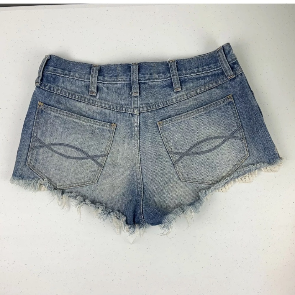 SOLD Abercrombie High Rise Festival Jean Short - Picture 3 of 5